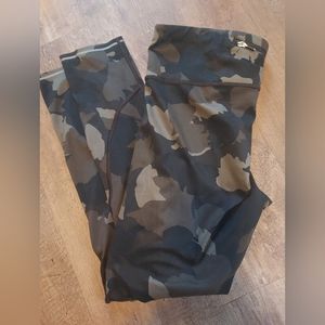 Athleta camo leggings